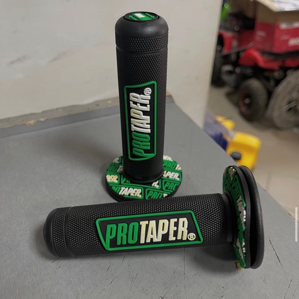 Ручки руля (гріпси) ProTaper - Black/Green